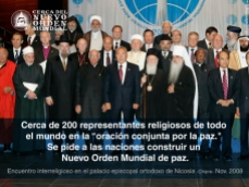Cerca de 200 representantes religiosos de todo el mundo en la “oración conjunta por la paz." Se pide a las naciones construir un Nuevo Orden Mundial de paz.